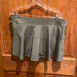 Victoria’s Secret green athletic tennis skirt/skirt